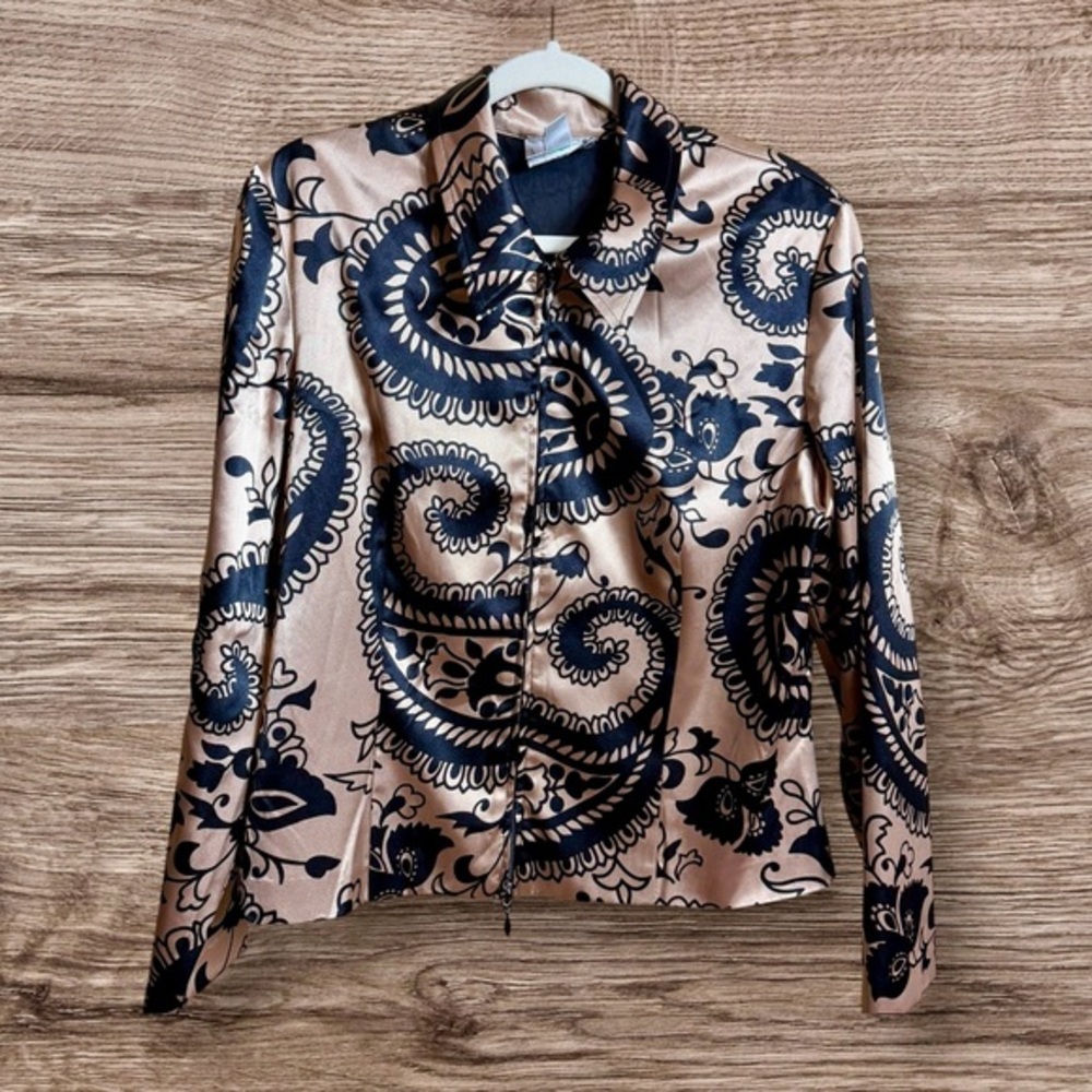 Joseph Ribkoff lightweight, black and gold jacket. Size 16.